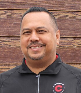 Staff member Carlos Arroyo from ID_e845a4