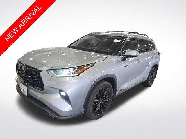 2021 Toyota Highlander Platinum Hybrid 4x4's photo