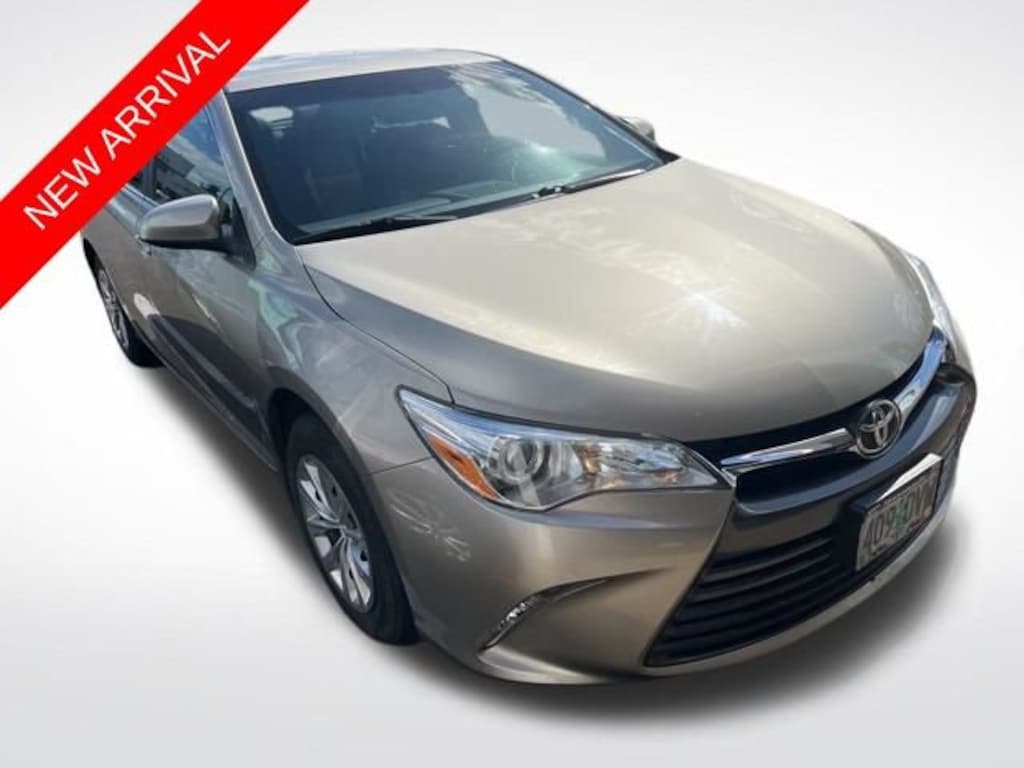 Used 2015 Toyota Camry LE Sedan