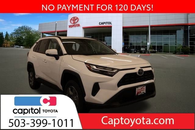 2025 Toyota RAV4 XLE's photo