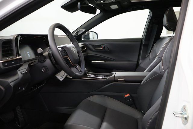 2026 Toyota Crown Platinum - Photo 11