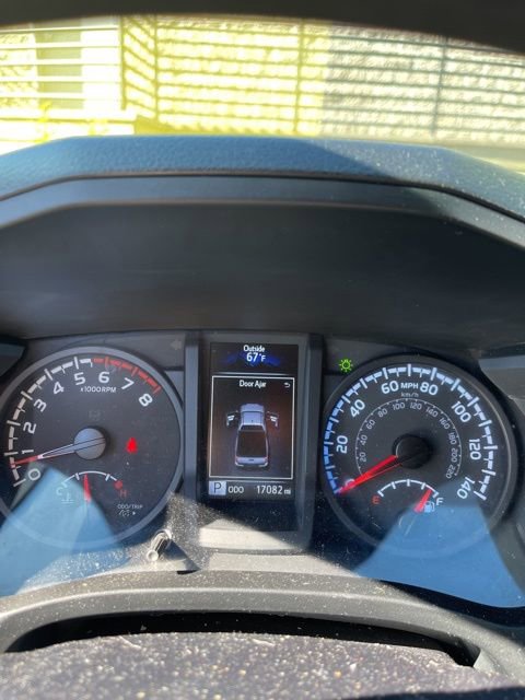 2022 Toyota Tacoma SR photo 4