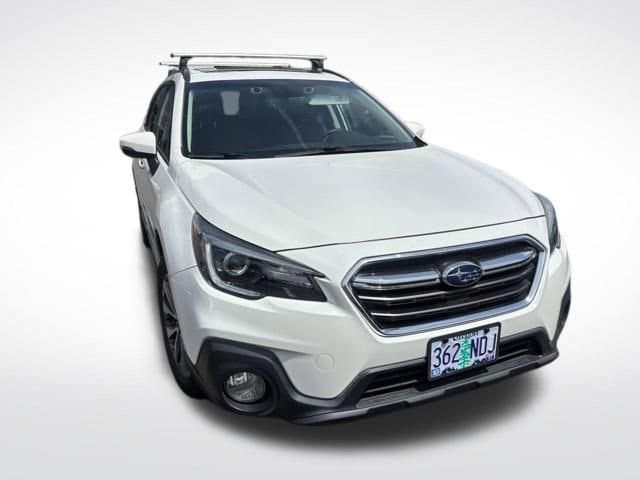 2018 Subaru Outback 2.5i Touring's photo