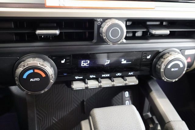 2025 Toyota Tacoma TRD Off Road - Photo 18