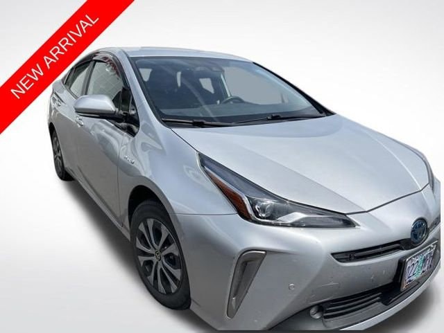 2019 Toyota Prius LE AWD-e's photo