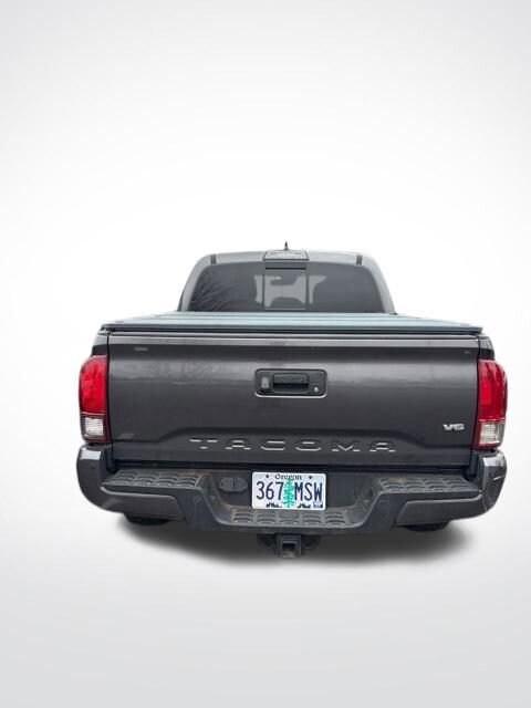 2019 Toyota Tacoma TRD Sport photo 4