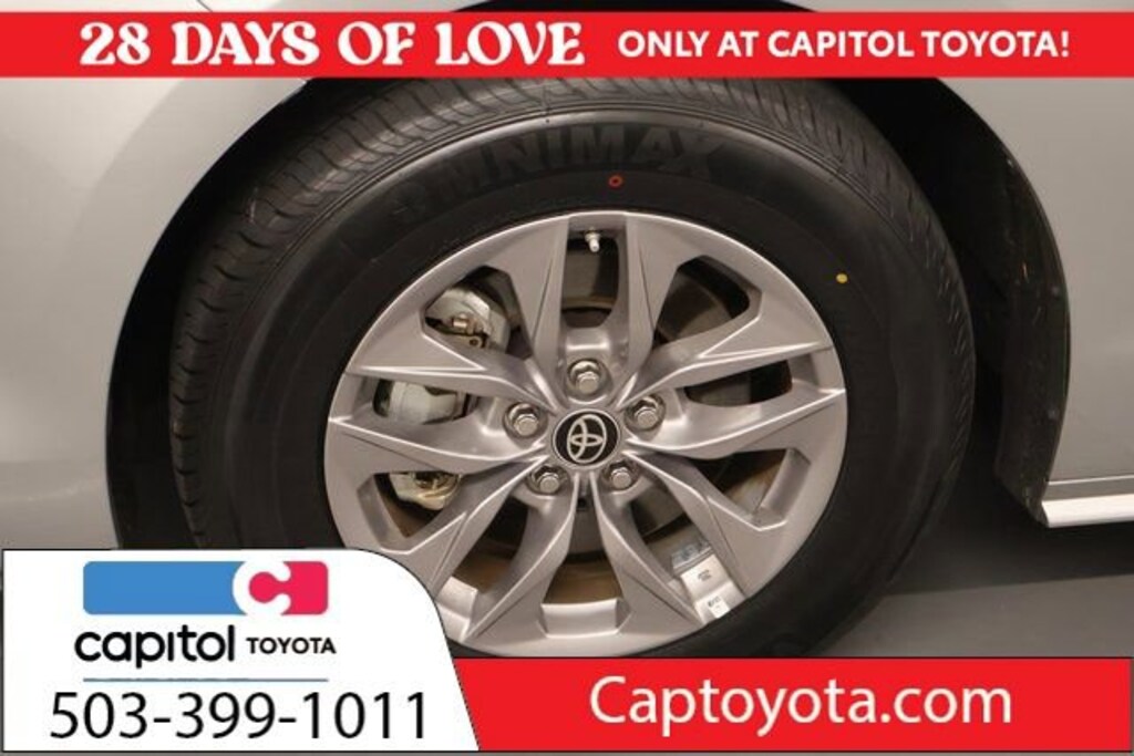 Used 2024 Toyota Sienna XLE Van Passenger Van