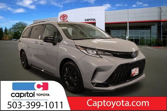 2025 Toyota Sienna XSE 7-Passenger Hybrid AWD's photo