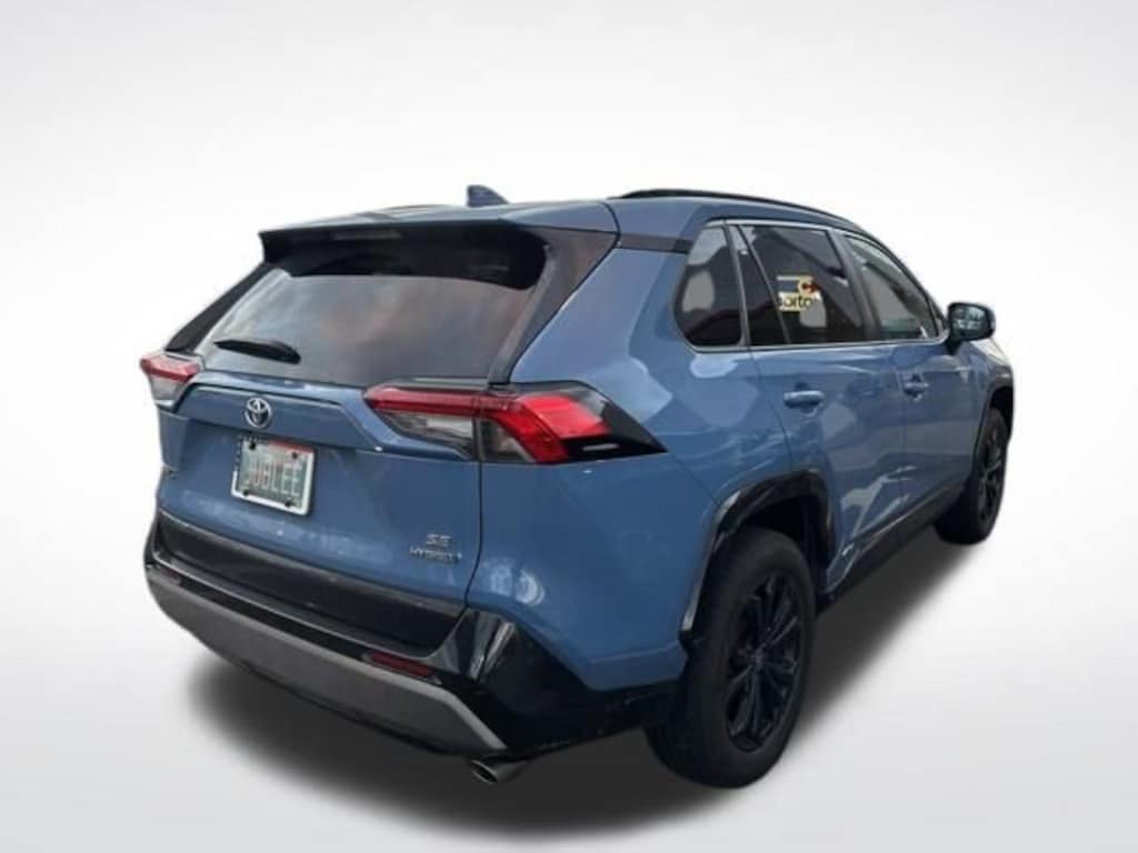 Used 2022 Toyota RAV4 Hybrid SE SUV