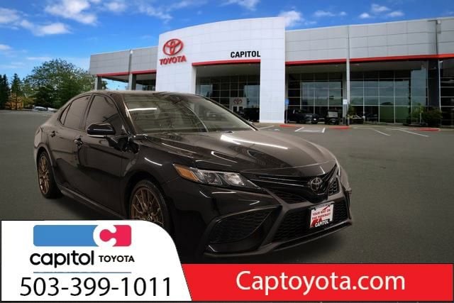 2024 Toyota Camry SE Nightshade's photo