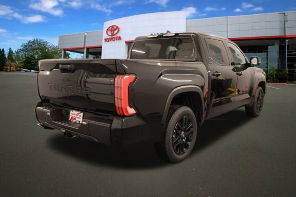 New 2026 Toyota Tundra Limited LIMITED CREWMAX 5.5