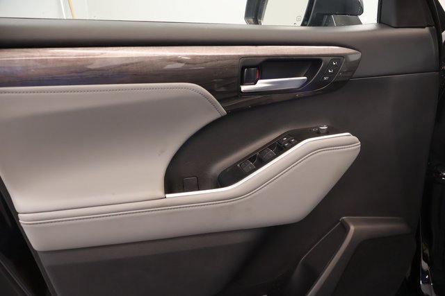 2026 Toyota Highlander Platinum - Photo 9