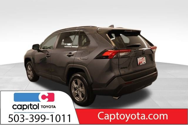 2023 Toyota RAV4 XLE photo 3