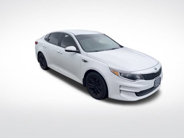2016 Kia Optima LX's photo