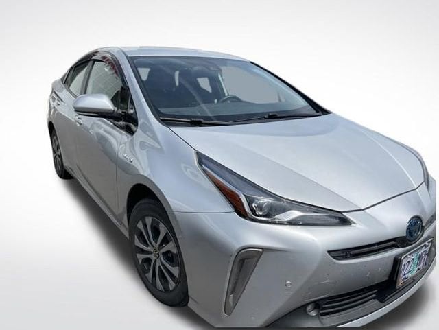 2019 Toyota Prius LE AWD-e's photo