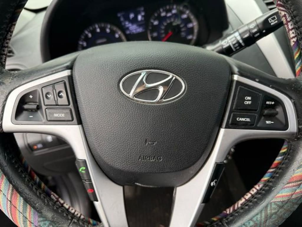 Used 2012 Hyundai Accent SE Hatchback