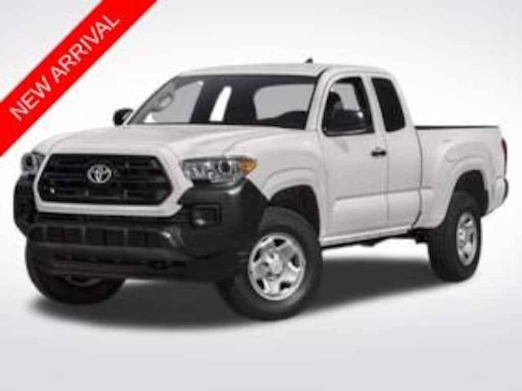 Used 2017 Toyota Tacoma SR Truck Access Cab