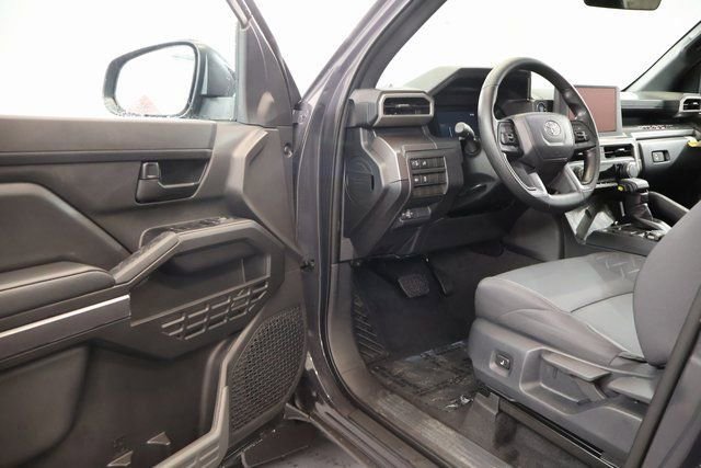 2026 Toyota Tacoma SR5 - Photo 8