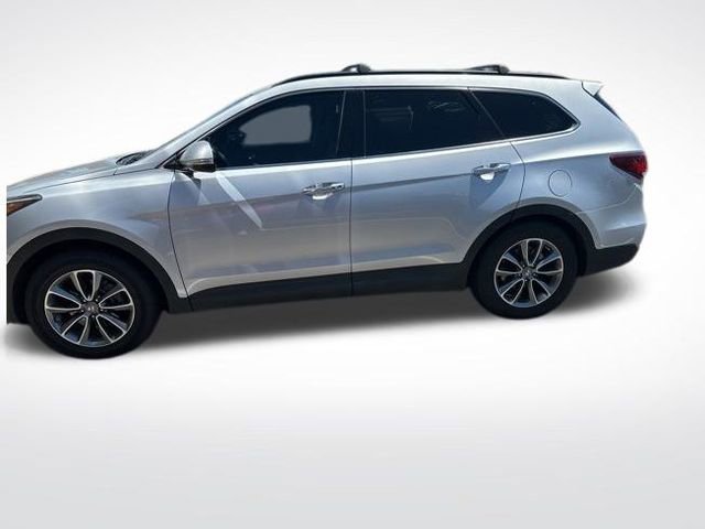 2017 Hyundai Santa Fe SE photo 4