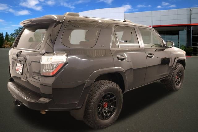 2022 Toyota 4Runner SR5 Premium photo 2
