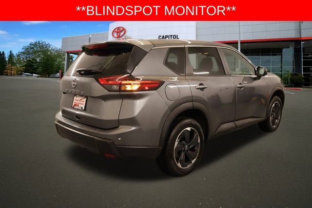 2025 Nissan Rogue SV photo 2