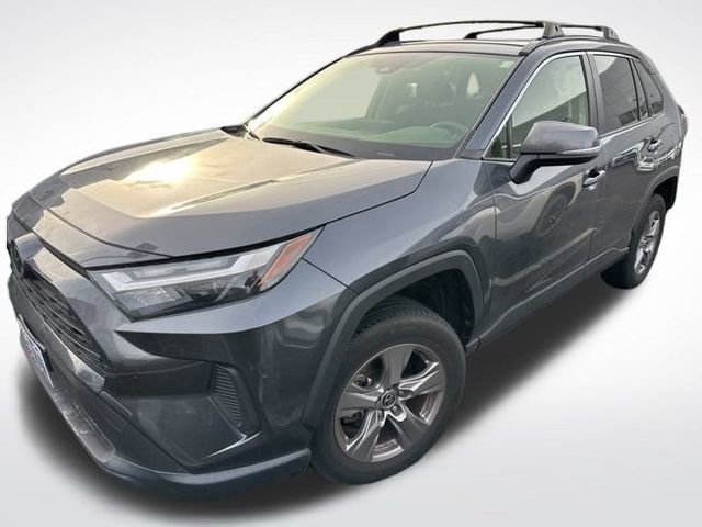 2023 Toyota RAV4 XLE photo 2