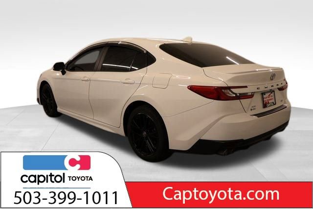 2025 Toyota Camry SE photo 3