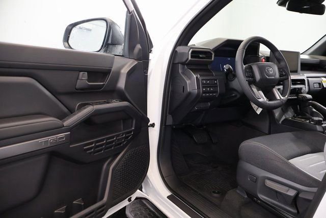 2026 Toyota 4Runner TRD Off-Road - Photo 11