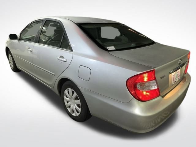 2002 Toyota Camry LE photo 3