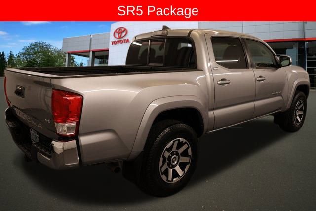2017 Toyota Tacoma SR5 photo 2