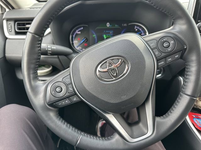 2024 Toyota RAV4 Hybrid XLE photo 3
