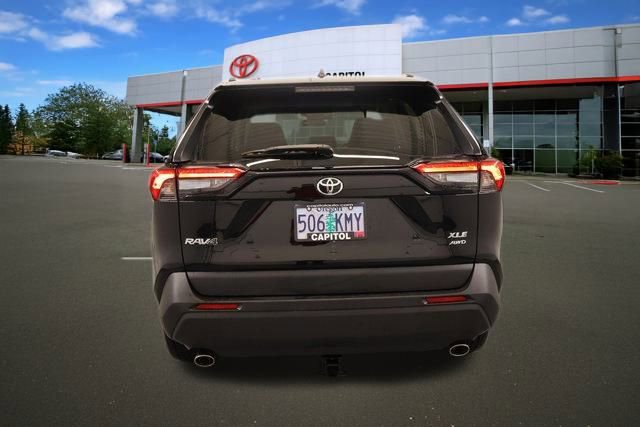2024 Toyota RAV4 XLE Premium photo 3