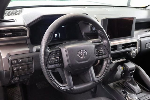 2026 Toyota Tacoma SR5 - Photo 13