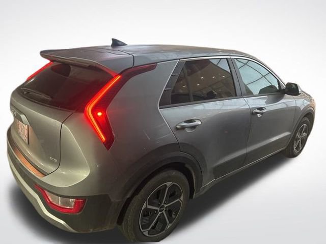 2023 Kia Niro LX photo 4