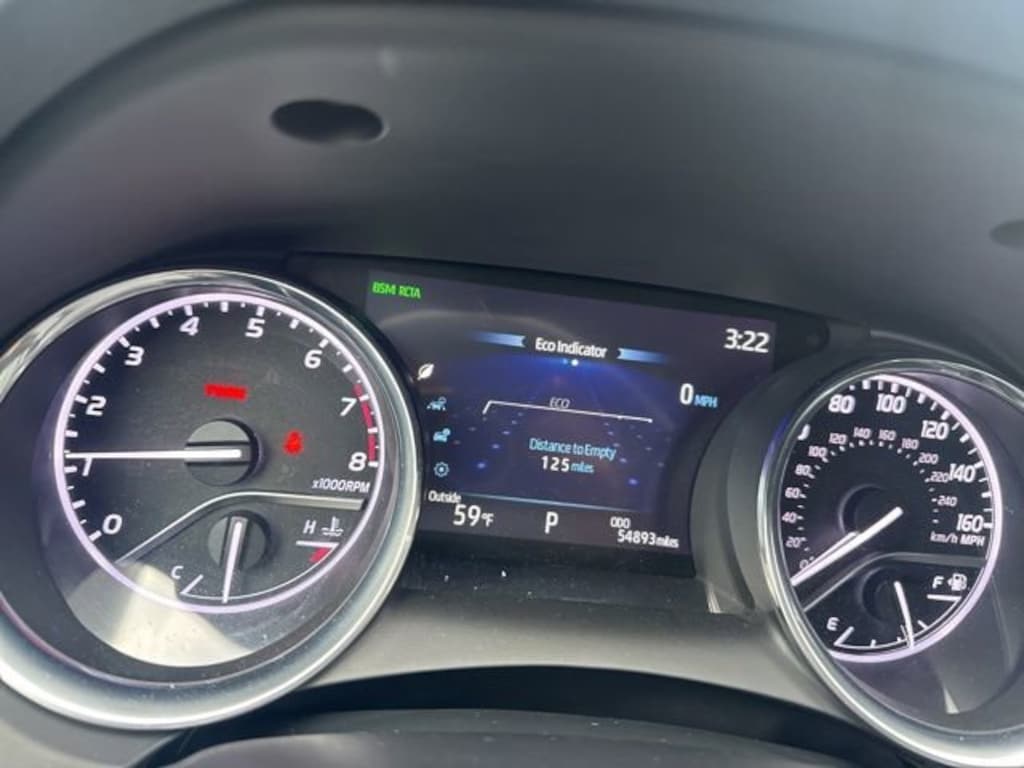 Used 2020 Toyota Camry SE Sedan