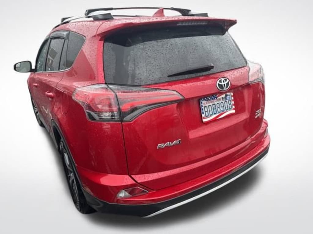 Used 2016 Toyota RAV4 XLE SUV