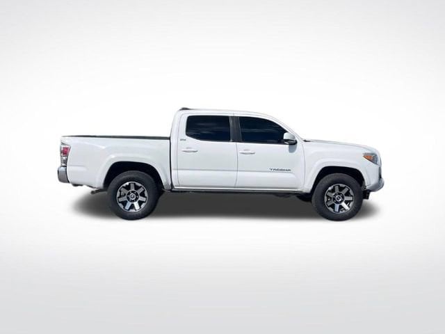 2022 Toyota Tacoma SR5 - Photo 3