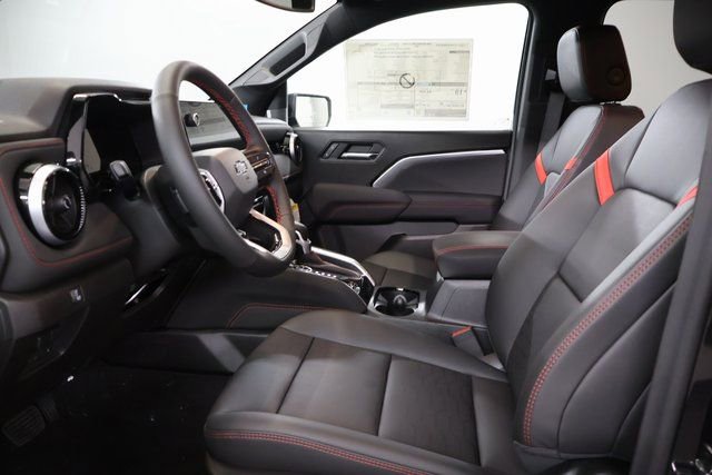 2026 Chevrolet Colorado Z71 - Photo 12