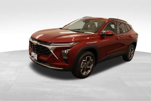 2025 Chevrolet Trax LT photo 3