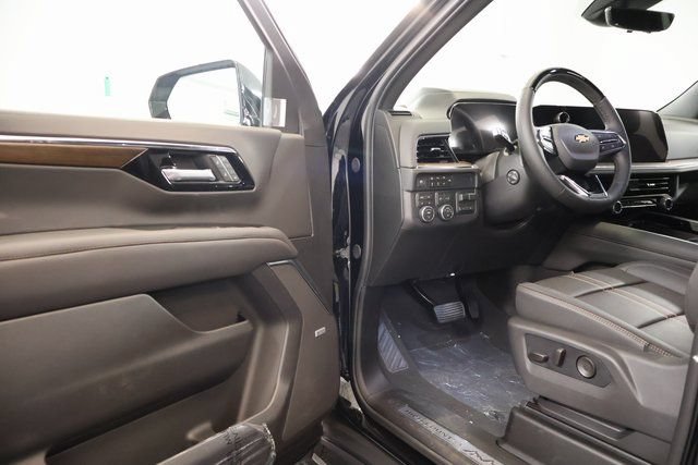 2026 Chevrolet Suburban High Country - Photo 9