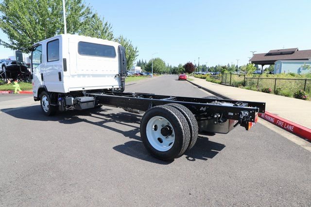 2025 Chevrolet Silverado 4500HD photo 4
