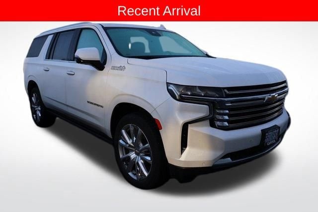 2024 Chevrolet Suburban High Country's photo