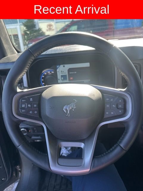 2021 Ford Bronco Outer Banks photo 2