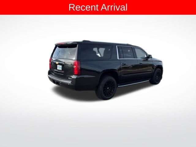 2017 Chevrolet Suburban Premier photo 2