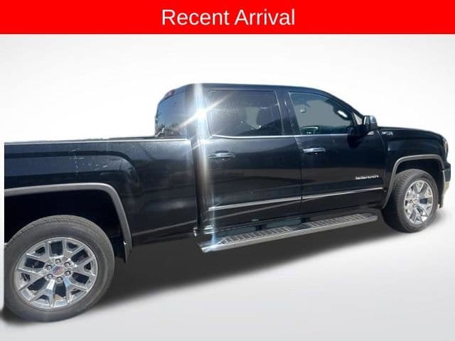 2017 GMC Sierra 4WD Crew Cab Short Box SLT's photo