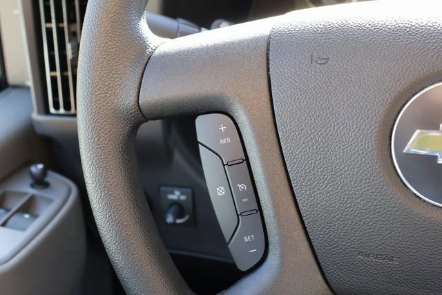 2025 Chevrolet Express Cargo Work Van - Photo 16