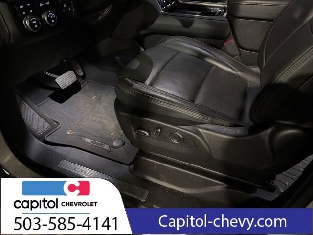 Image of 2024 GMC Yukon XL Denali SUV