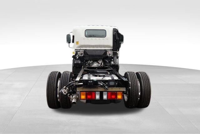 2025 Chevrolet Silverado 4500HD photo 4