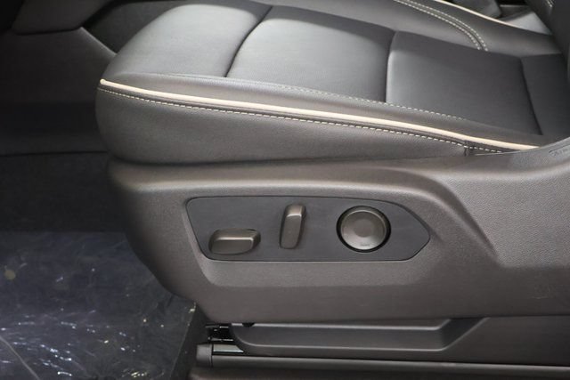 2026 Chevrolet Suburban Premier - Photo 13