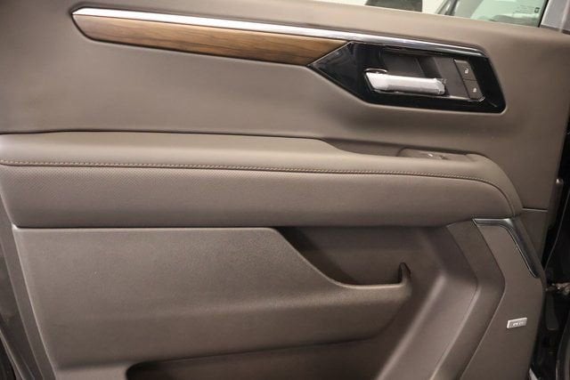 2026 Chevrolet Suburban High Country - Photo 27